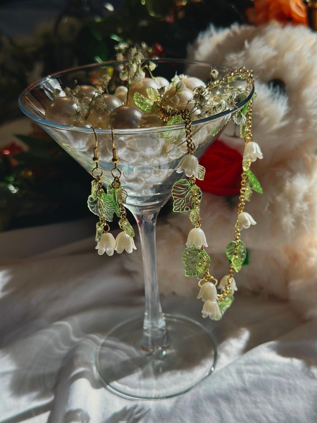 Lilly of May Choker Necklace